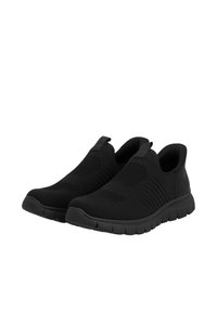 Chaussures noires à enfiler en matériau tricoté flexible, avec un dessus texturé, un col rembourré et une semelle rembourrée avec un motif rainuré.