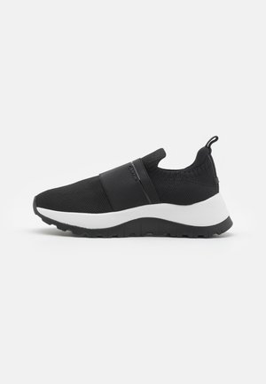 Sneakers - black
