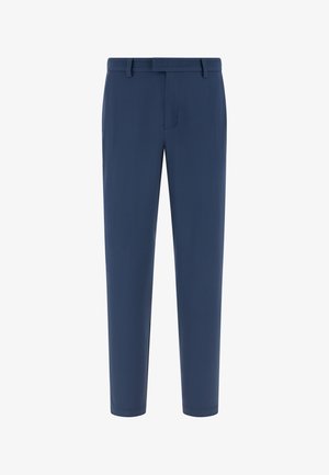 Tummansinisenväriset suorat housut, sileällä pinnalla, joissa on solkilukitus ja sivutaskut; minimalistinen, kuvioimaton muotoilu.