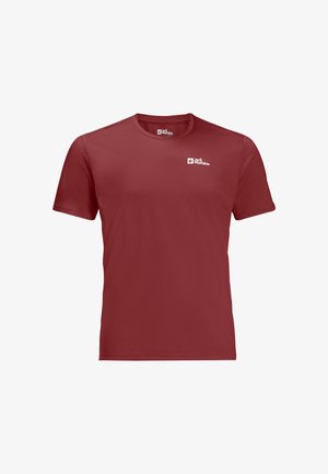 T-shirt rouge à manches courtes en tissu respirant, avec un col rond et un petit logo blanc dans la partie supérieur gauche de la poitrine.