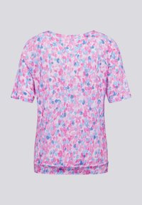 Short-sleeve top in light pink with a multicolored pattern of blue and pink dots. Soft fabric with a relaxed fit and round neckline.