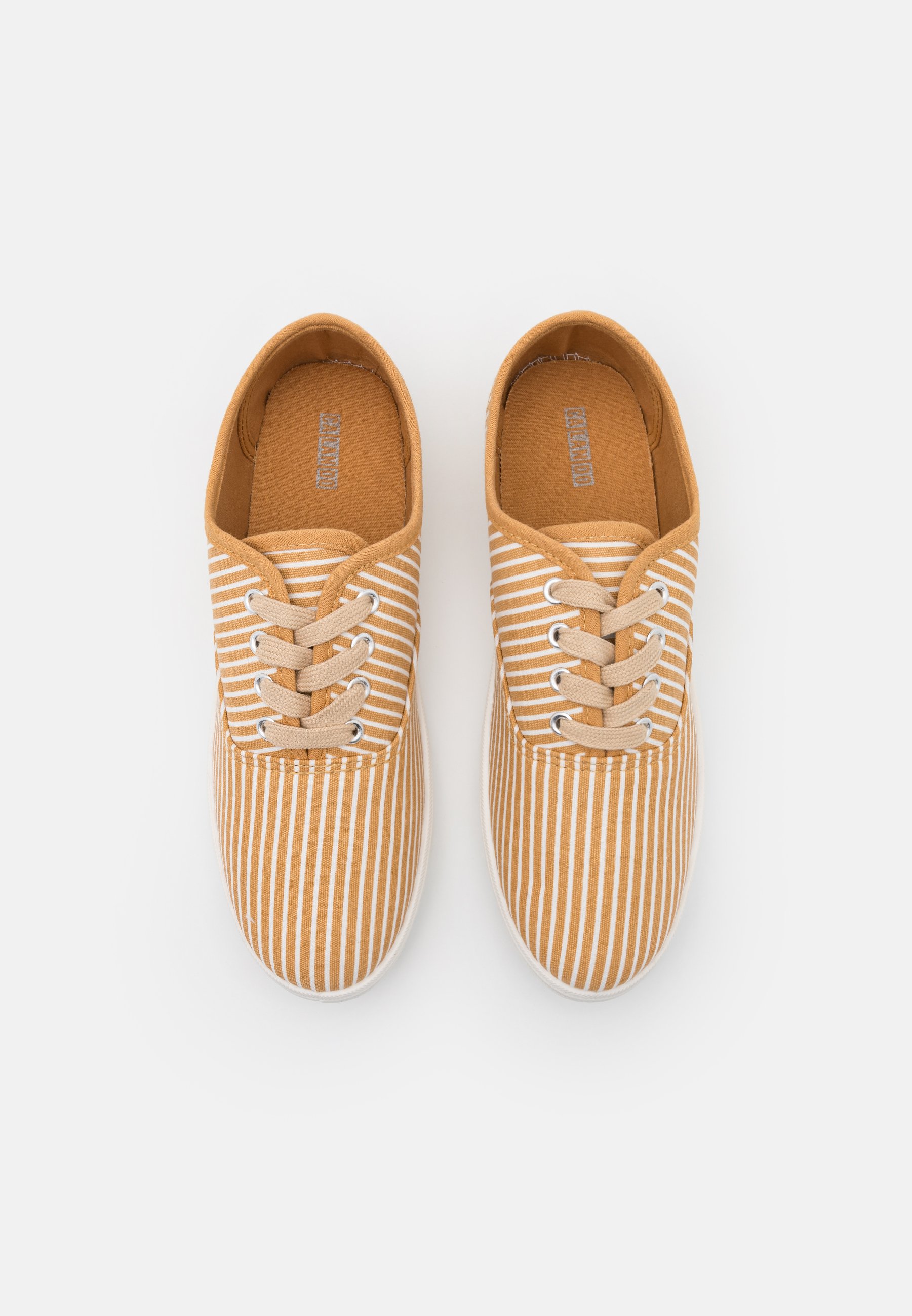 Femme Baskets basses Femme Baskets basses