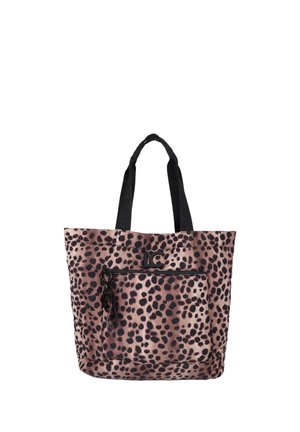 Bolsa tote con estampado de leopardo en negro y marrón, bolsillo delantero con cremallera y borla, y asas negras.
