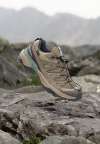Non sélectionné, desert tan/iron/green milieu