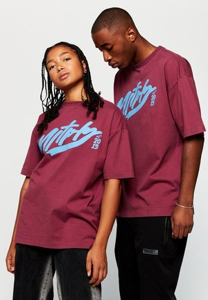 Print T-shirt - grape wine strike washed