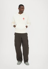 CLOSED PRINTED HOODIE - Sweatshirt - ivory