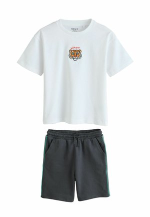 REGULAR FIT SHORT SLEEVE SET  - Rövidnadrágok - white tiger