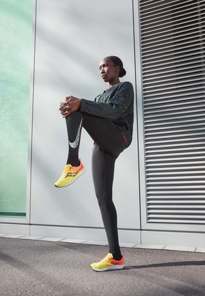 FASTWITCH 9 - Zapatillas de competición - vizigold/vizired