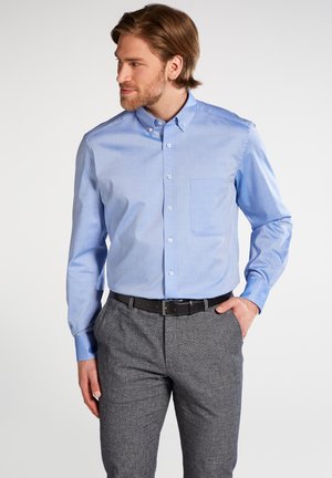 COMFORT FIT - Shirt - hellblau