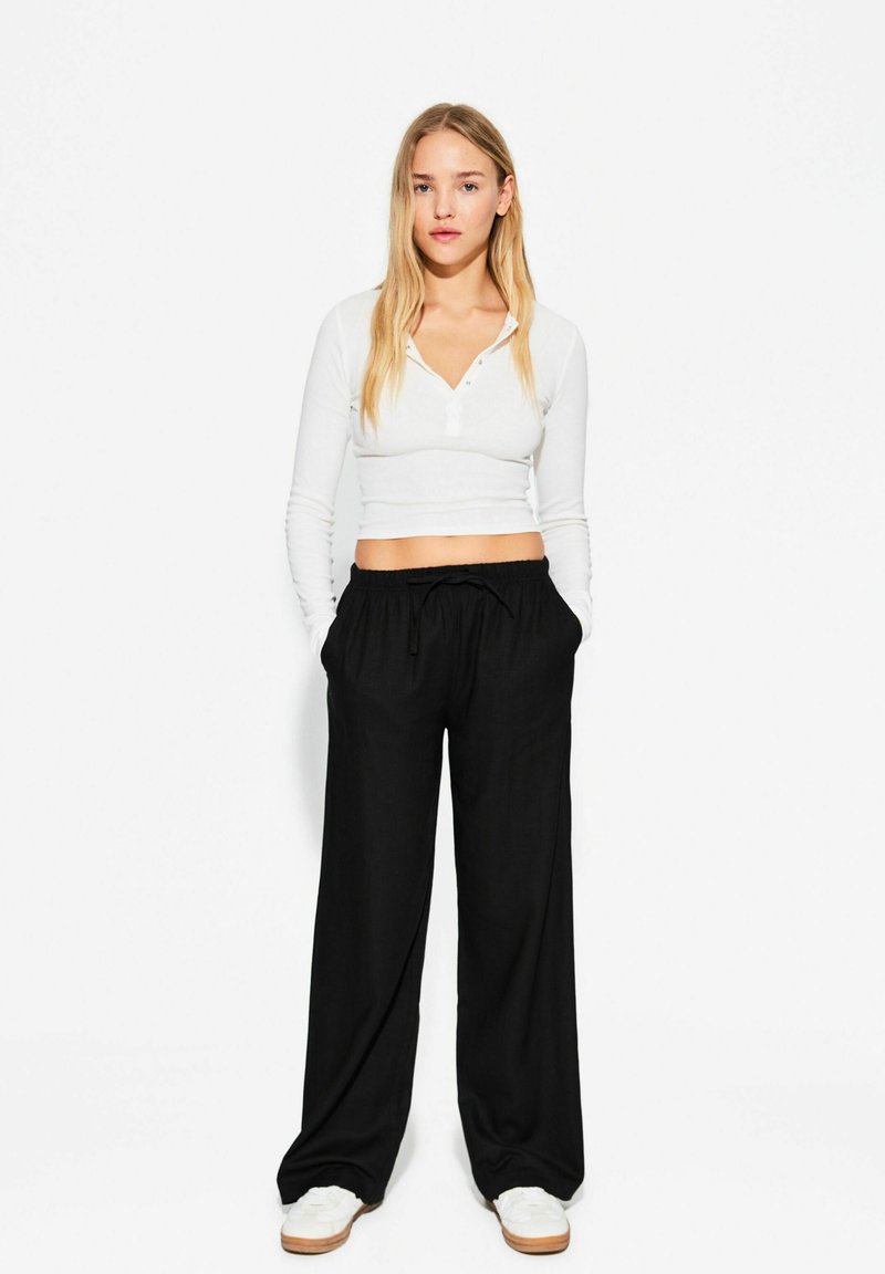 Niro Wool Elastic Waistband Pants in Black