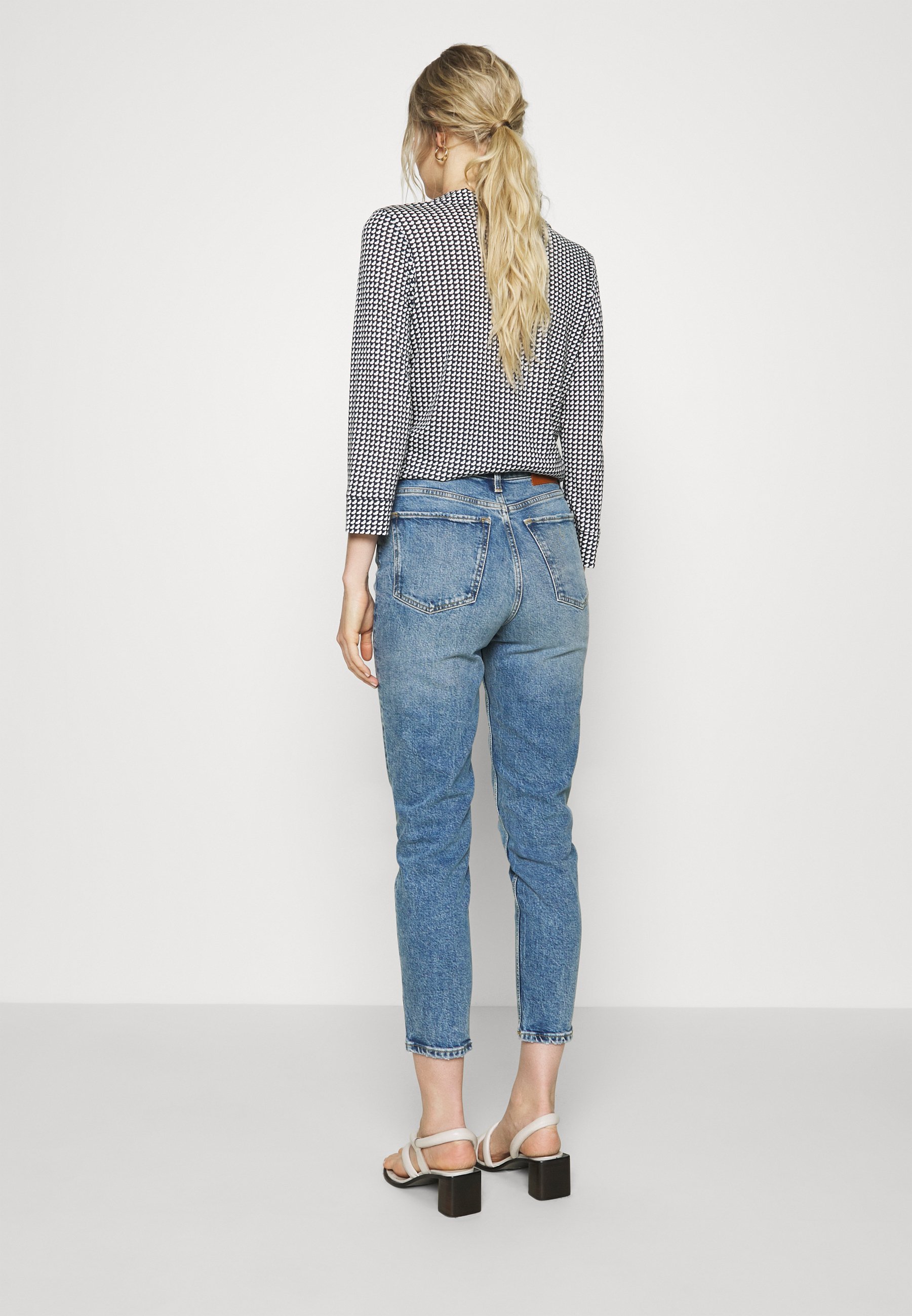 tommy hilfiger high rise tapered jeans