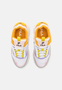 Fila COLLENE UNISEX - Tenisice - white/snake eye/sweet lavender