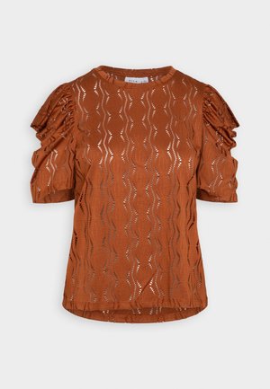 Roestoranje blouse met korte mouwen, golfpatroon eyelet-stof en gerimpelde pofmouwen, ronde halslijn en rechte zoom.
