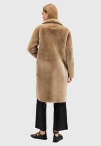AllSaints SERRA SHEARLING  - Vinterfrakke - brown