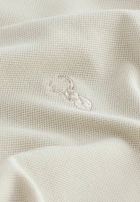 Next TIPPED REGULAR FIT - Polotričko - neutral