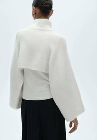 Mango Vesta - white