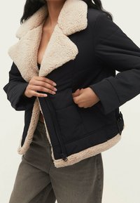 Stradivarius Kurtka zimowa