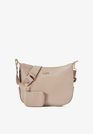 Beżowa skórzana torba na ramię z złotymi akcentami, wyposażona w odpinaną kieszonkę na monety oraz regulowany pasek, gładka faktura i zaokrąglony kształt.