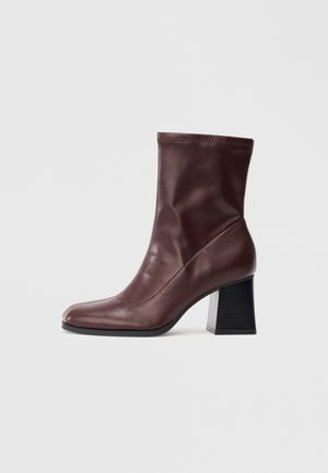 AUBRIELLA - Bottines à talons hauts - bordo