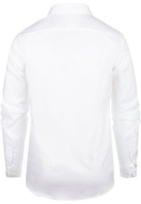 Witte langemouwen shirt gemaakt van een gladde stof, met een klassieke kraag, knoopmanchetten en een getailleerd ontwerp.
