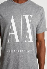 Armani Exchange Tričko s potlačou - grey