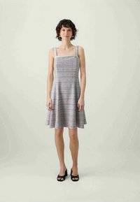 Swing Abito in maglia - mauve purple