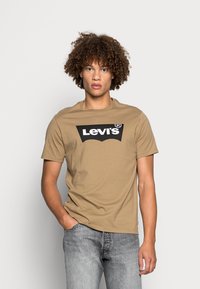 Levi's® - GRAPHIC CREWNECK TEE - Majica kratkih rukava s printom - petrified oak Minijatura 1