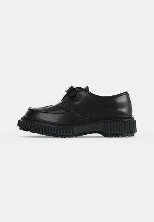 Adieu, TYPE 198 UNISEX - Chaussures à enfiler - black