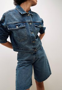 Apricot BERMUDA - Shorts di jeans - blue