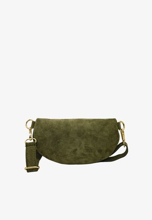 Sac bandoulière demi-lune en daim vert olive avec bandoulière réglable et fermoirs en métal doré.