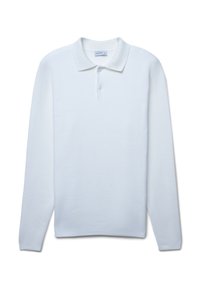 Weißes Langarm-Polohemd mit klassischem Kragen, drei Knöpfen und einer strukturierten Stoffoberfläche. Einfaches, sauberes Design.