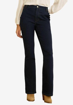 REGULAR FIT - SCALLOP POCKET  - Bootcut farmer - dark rinse wash