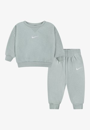 ESSENTIAL CREW UNISEX SET - Pantalones deportivos - mica green heather
