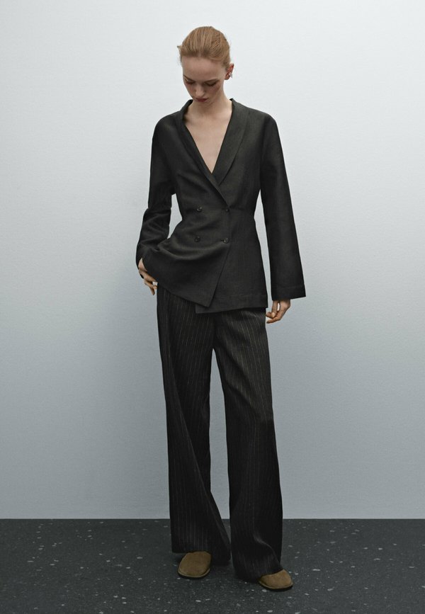 LIGHTWEIGHT DOUBLE-BREASTED - Blazer4