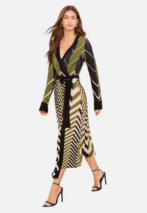 PETITE FIT - GEOMETRIC PRINT WRAP MIDI  - Rochie din jerseu - green black