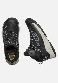 Keen NXIS EVO MID WP - Pārgājienu apavi - black blue glass