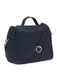 Borsa in tessuto blu navy con forma rettangolare, manico superiore e tracolla regolabile. Presenta una chiusura lampo frontale e dettagli hardware laterali.