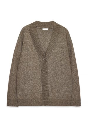 Brūns kardigāns, kas izgatavots no teksturētas trikotāžas materiāla, ar V-veida kaklu, garām piedurknēm un vienu pogu aizdari priekšpusē.