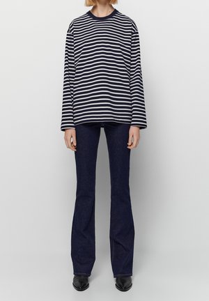 Long sleeved top - dark blue