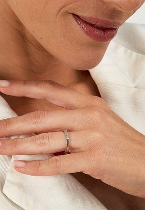 CHRIST Ring - weißgoldfarben