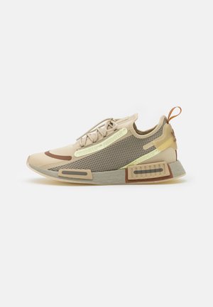 NMD_R1 SPECTOO UNISEX - Trainers - savannah/fear grey/yellow