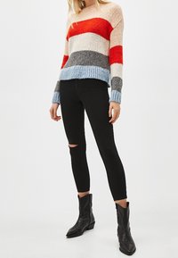 Bershka Skinny-Farkut - black