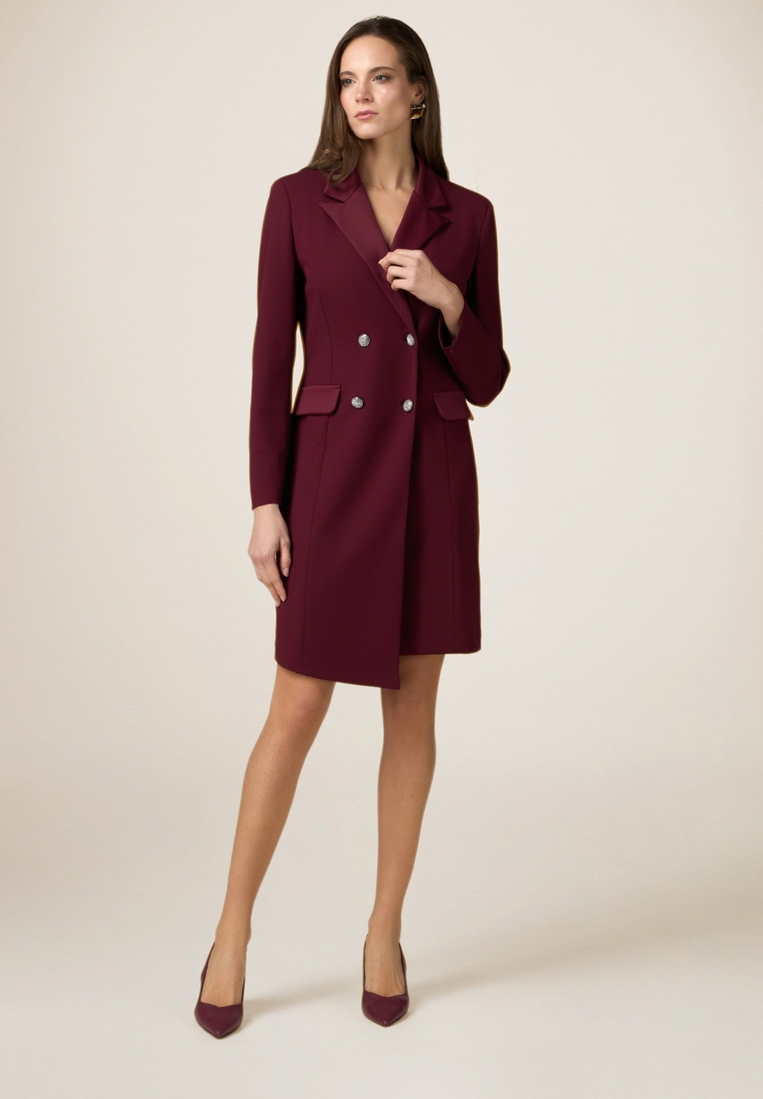 Oltre DOPPIOPETTO CON BOTTONI Abito a camicia bordeaux