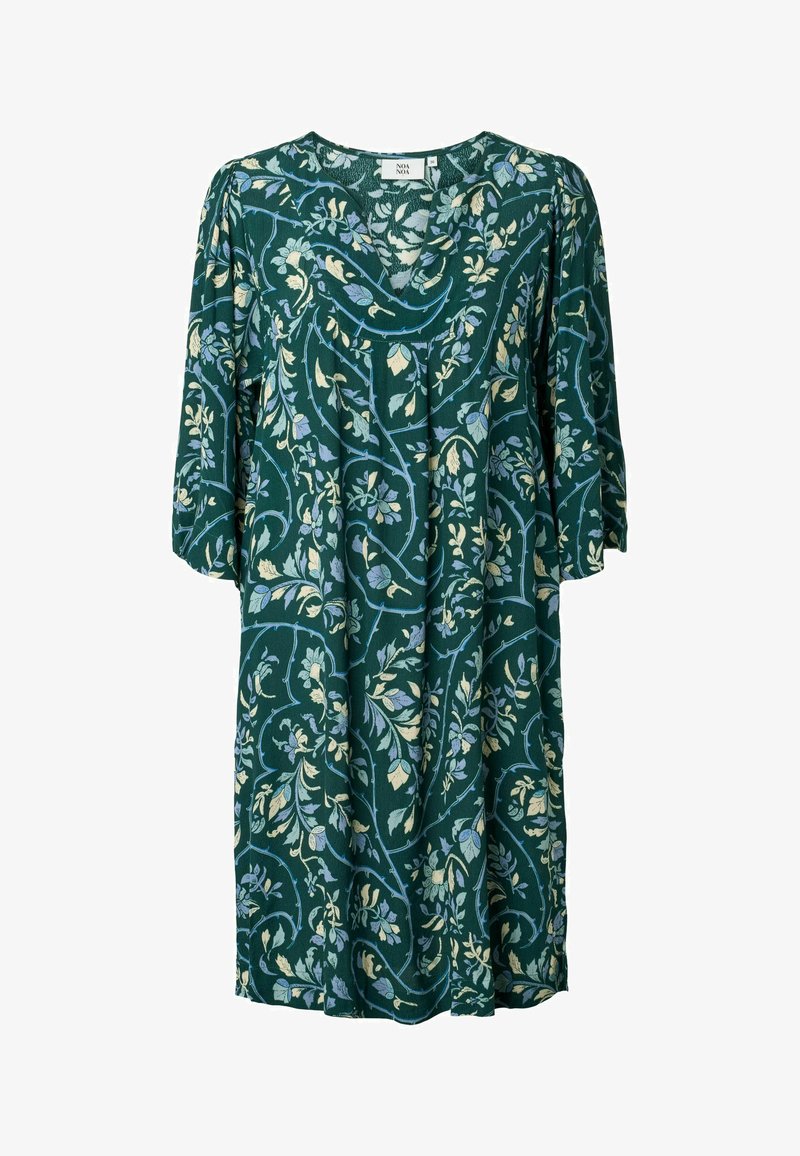 Abito verde dal taglio fluido, con un motivo floreale in blu e crema. Ha maniche a tre quarti e scollatura a V.