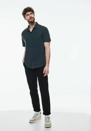 Street One MEN KURZARM - Camicia - grün