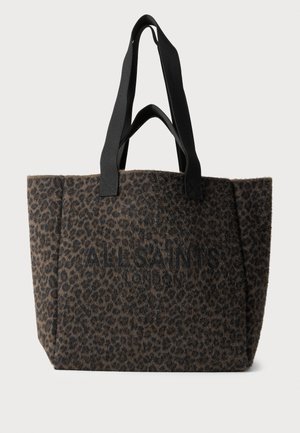 Borsa a tracolla con stampa leopardata e manici in tessuto nero, caratterizzata da una texture morbida e un dettaglio logo a contrasto su un lato.