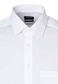 White, long-sleeve shirt featuring a modern fit, pointed collar, and a pocket. Made of smooth fabric with a classic button-down front.