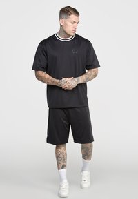 SIKSILK Šortky - black