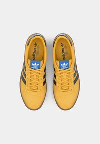 adidas Originals MONTREAL UNISEX - Sportbačiai - crew yellow/core black