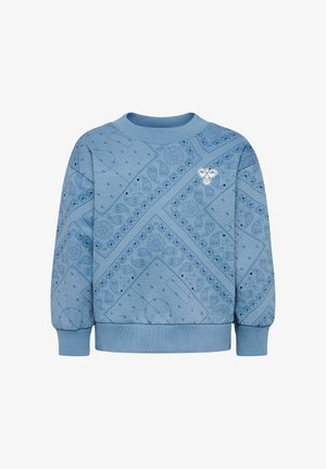 Jasnoniebieska bluza z teksturowanym wzorem paisley, ściągaczami przy mankietach i dekolcie. Na piersi małe, białe logo.